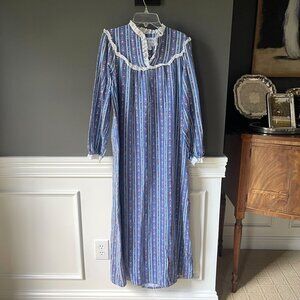 Vintage Lanz of Salzburg Tyrolean Blue Cotton Flannel Long Nightgown Size Small
